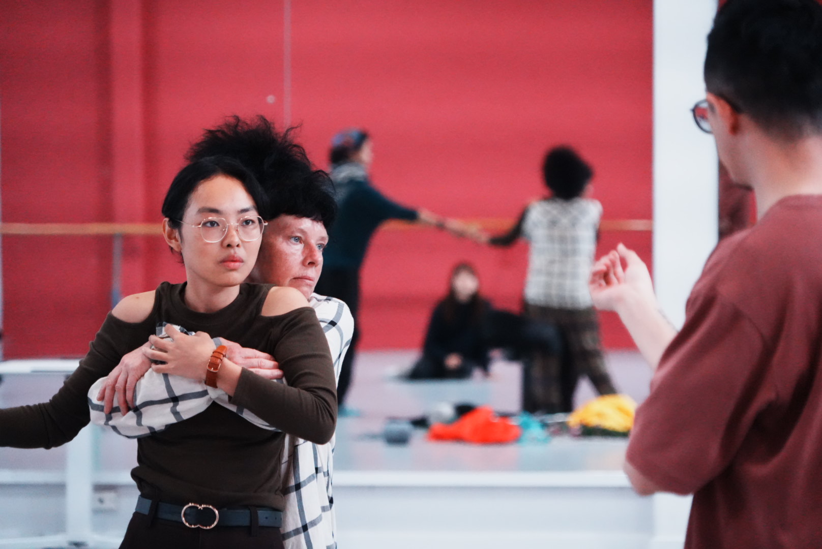 An ensemble practising trust, support and attentive observation